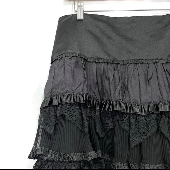 Nanette Lepore silk black skirt . Silk and lace tiers . Victorian goth - Picture 4 of 6